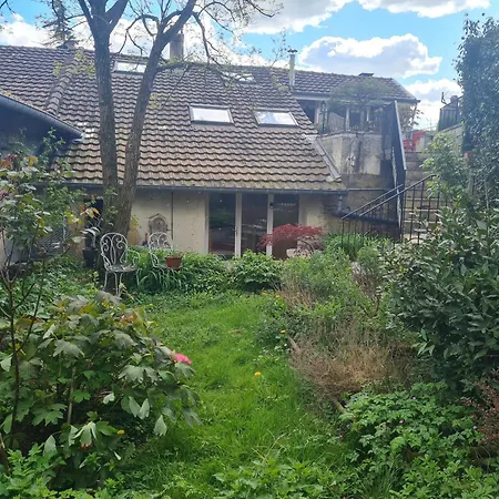 Calme Avec Jardin, Proche Metz - Fr-1-584-340 * Bayonville-sur-Mad