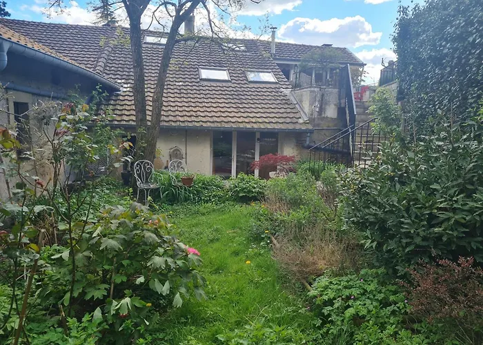 Calme Avec Jardin, Proche Metz - Fr-1-584-340 * Bayonville-sur-Mad